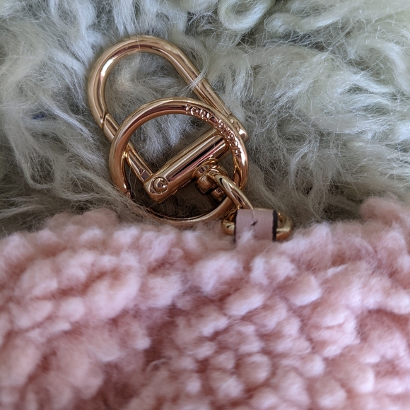 🛍️SOLD🛍️ Tory Burch Charm. - Picture 7 of 7